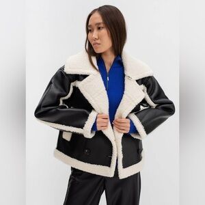 319. Micas Women's Black and Cream Shearling Jacket M